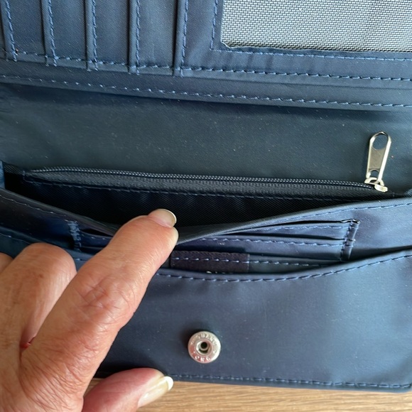 NAUTICA ORGANIZER CONTINENTAL WALLET Red White and Blue - Picture 6 of 14